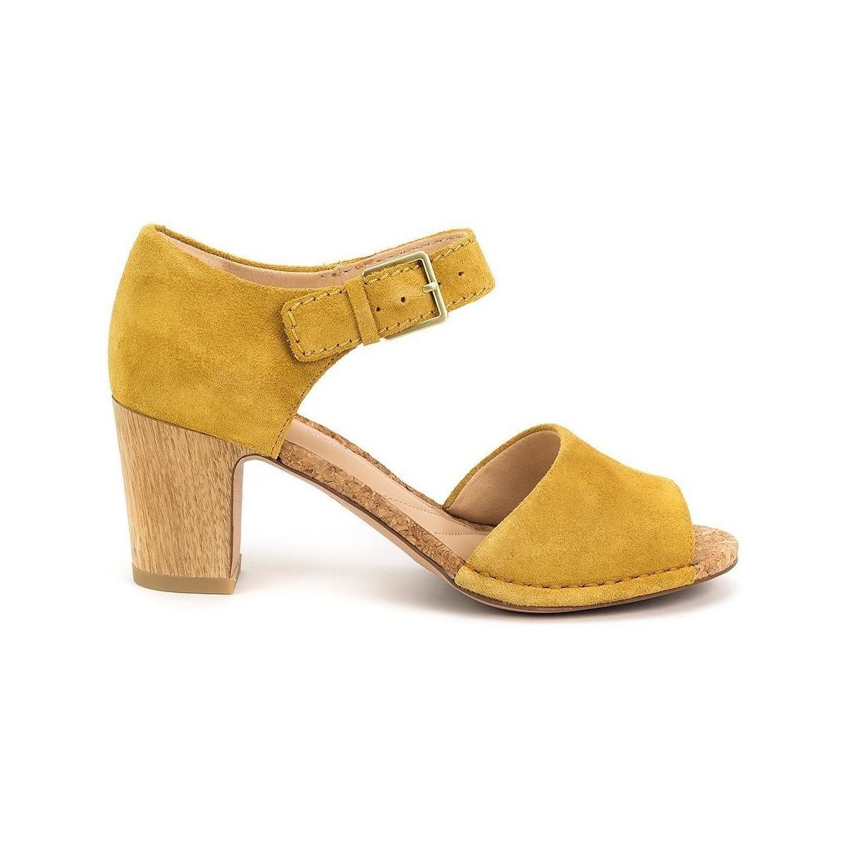 yellow sandals clarks