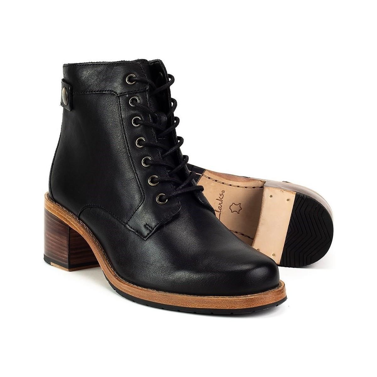 clarks clarkdale tone ankle boot