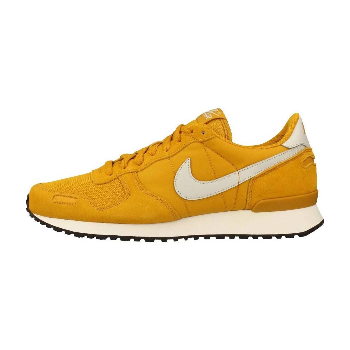 yellow nike trainers mens