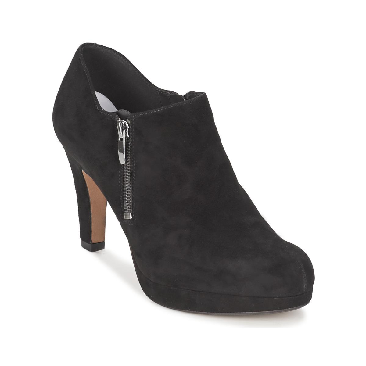 clarks amos kendra suede