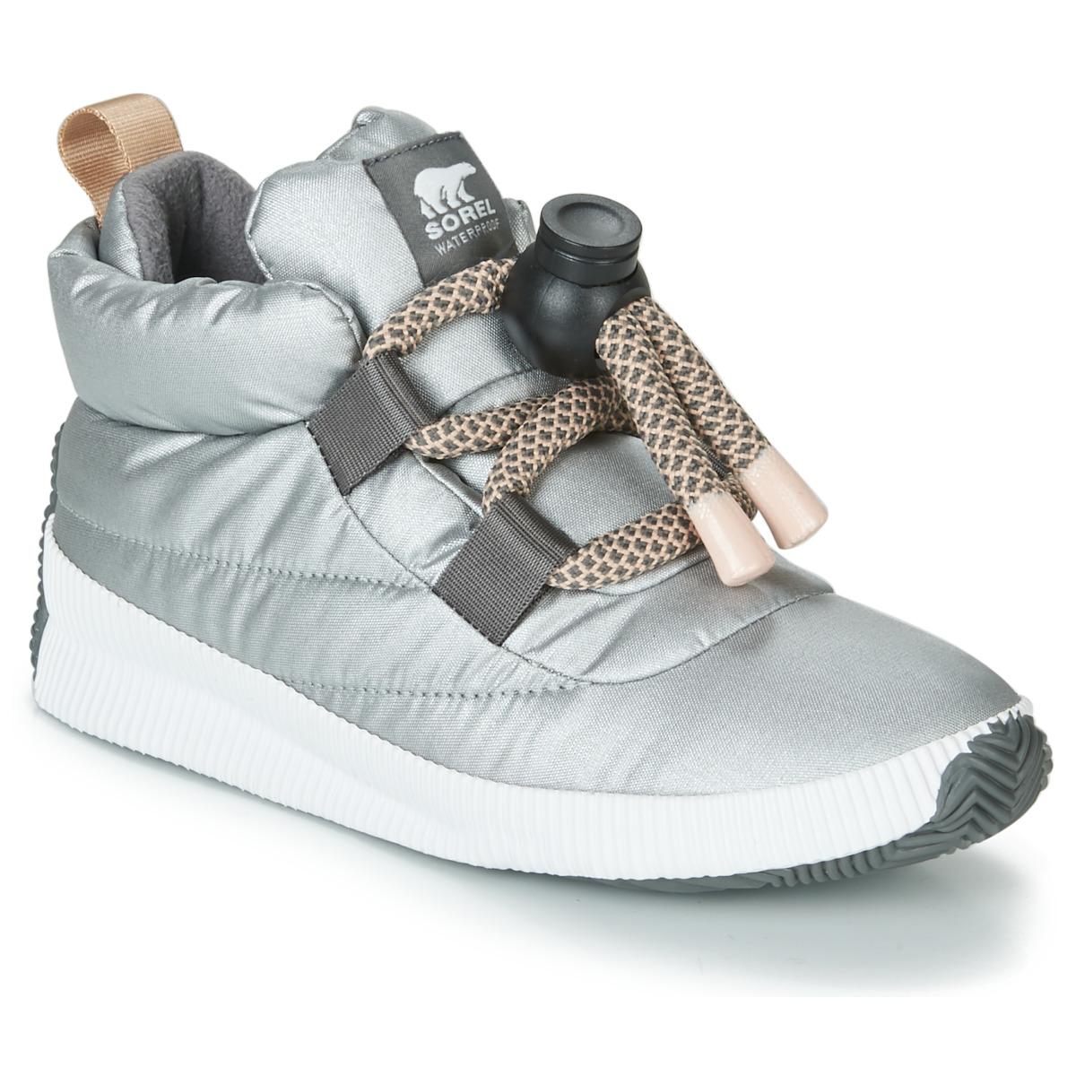 sorel puffy sneaker boot