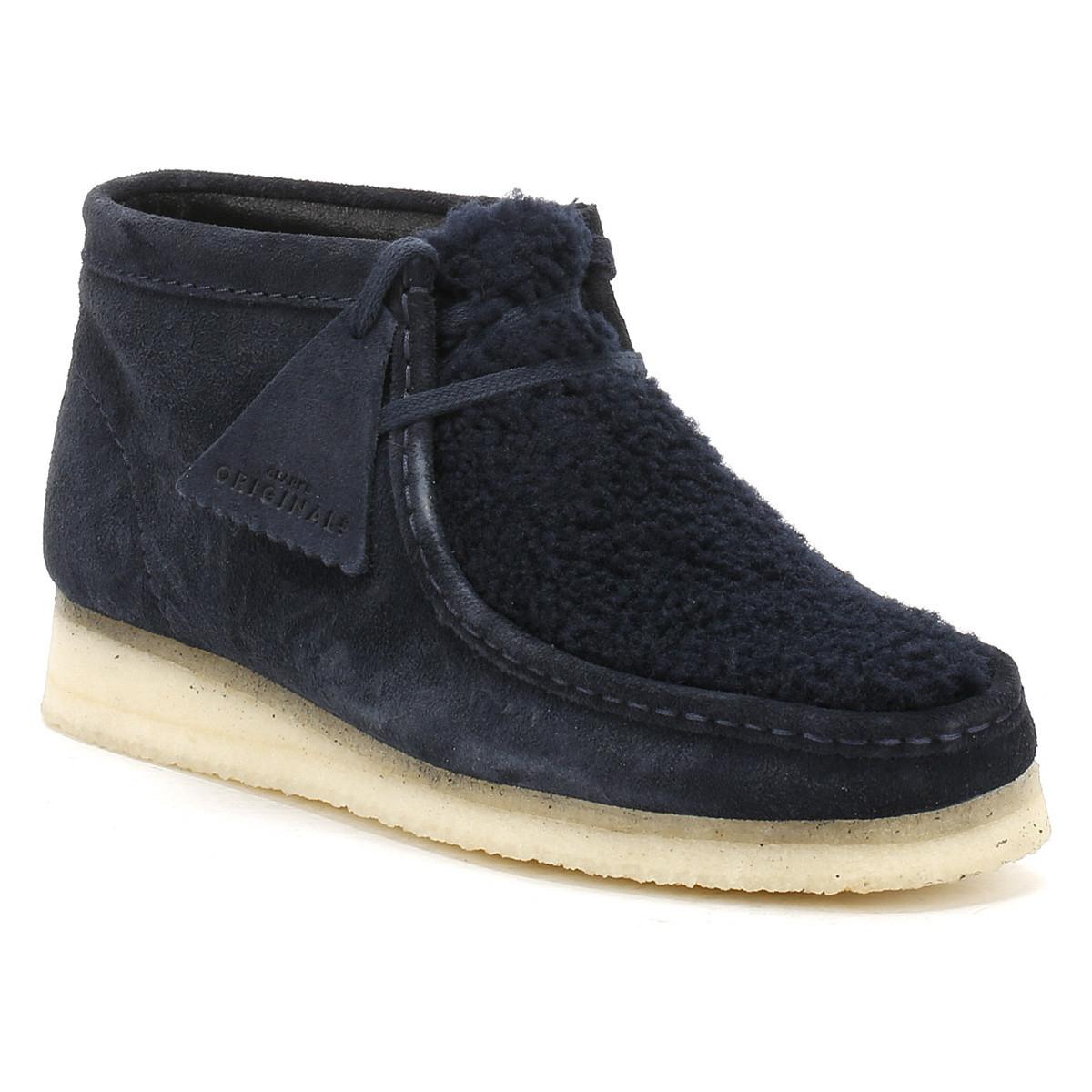 navy wallabee clarks