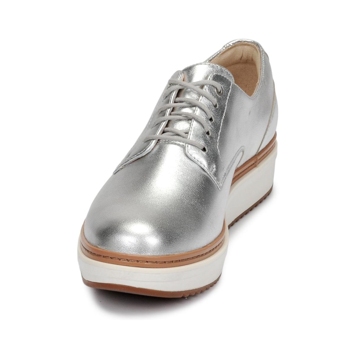 clarks women's teadale rhea oxford