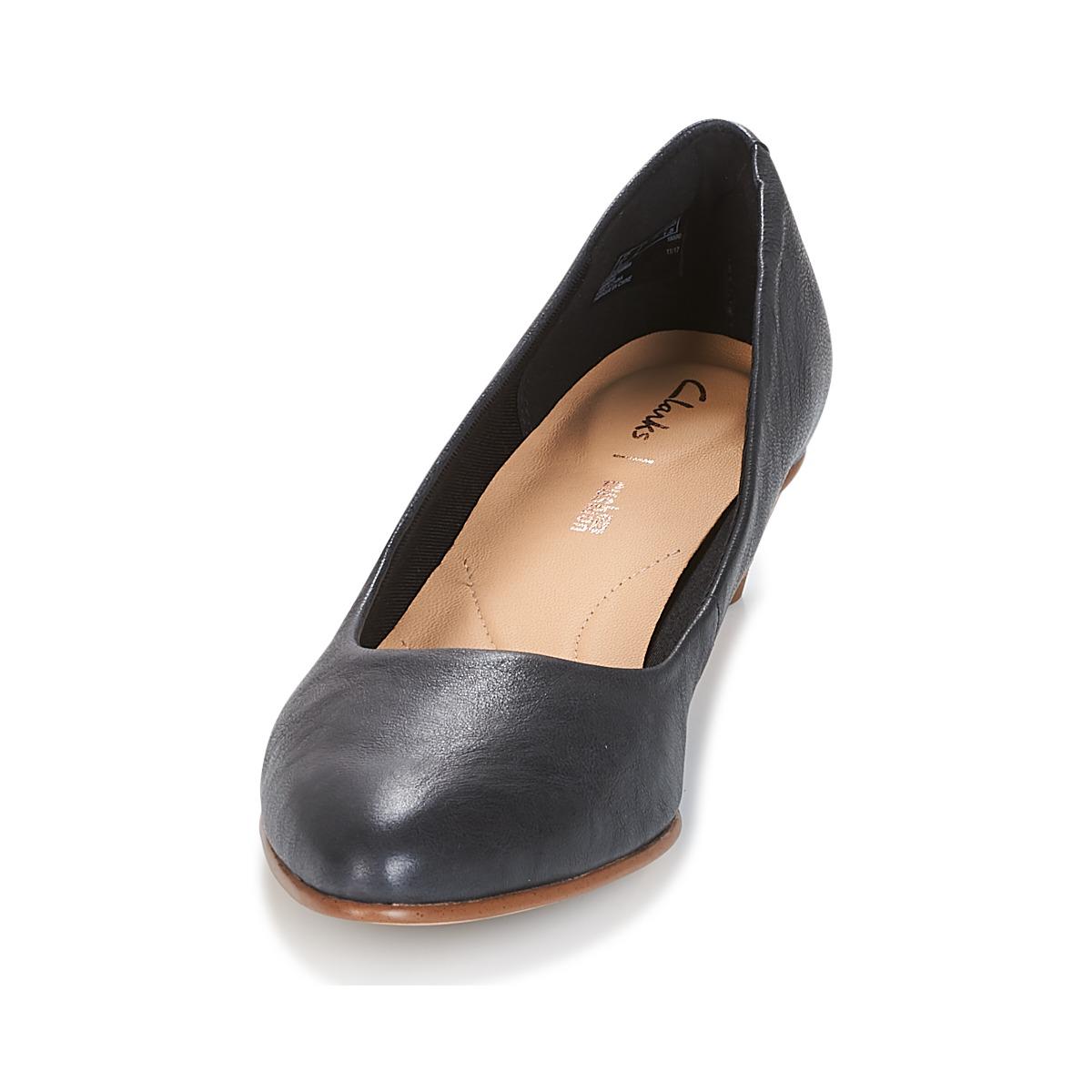 88 White Clarks shoes mena bloom for Girls