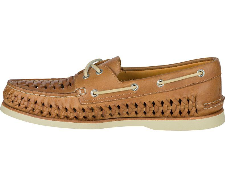 are sperrys made of leather