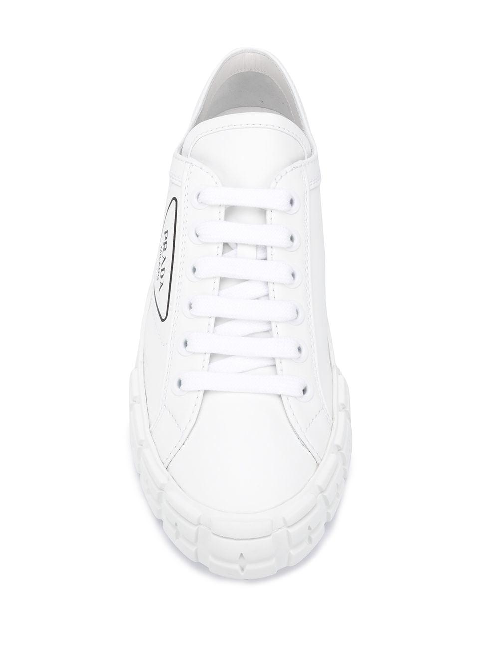 prada cassetta