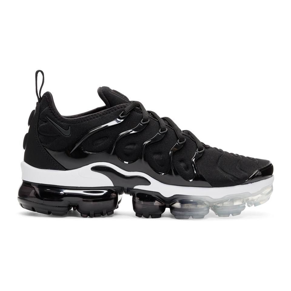 black & white air vapormax plus sneakers