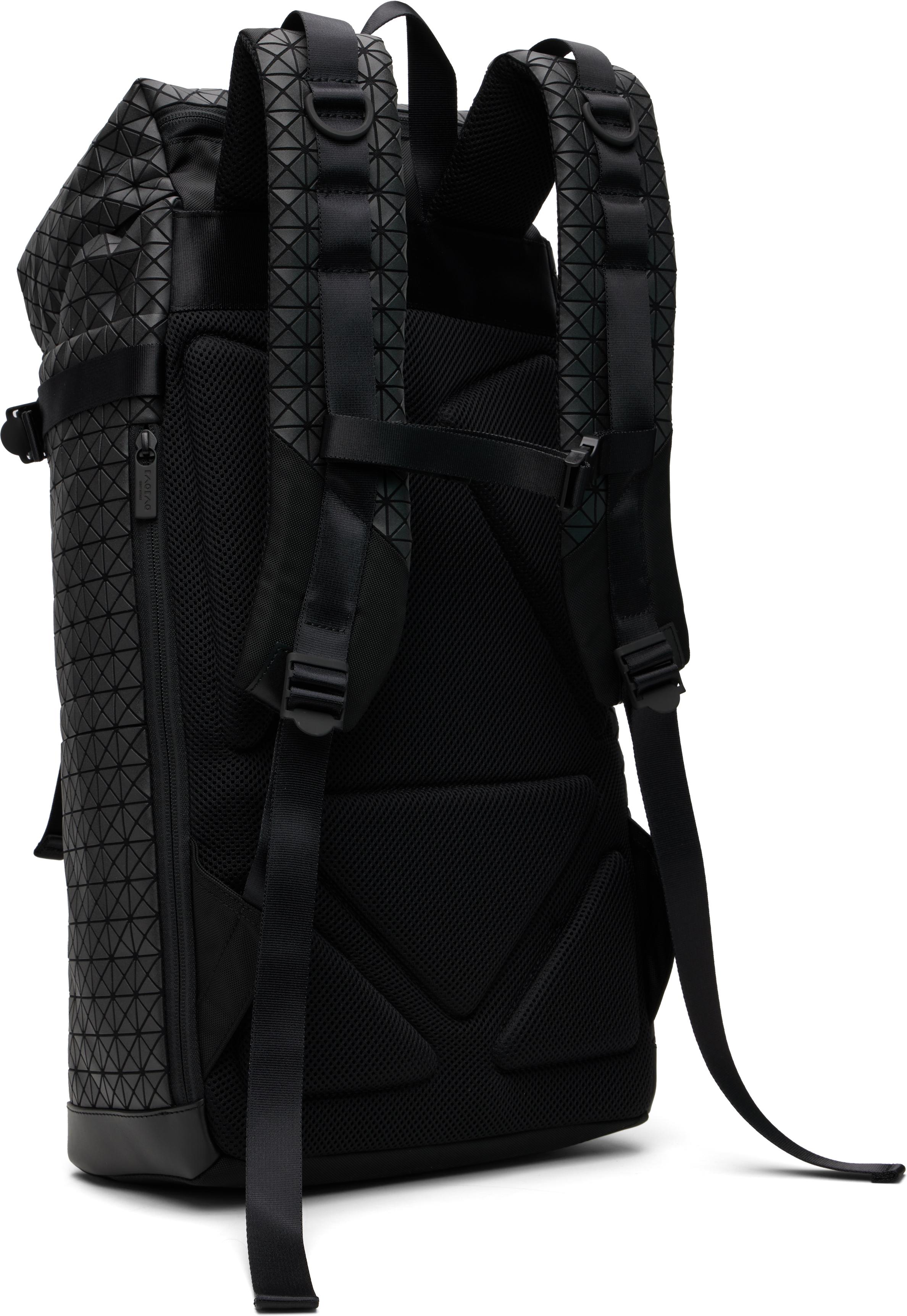 アキラ　Issey Miyake Hikerブラック バックパック HIKER – isseymiyake.com