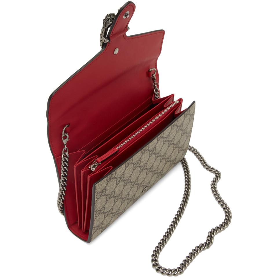 chain wallet red