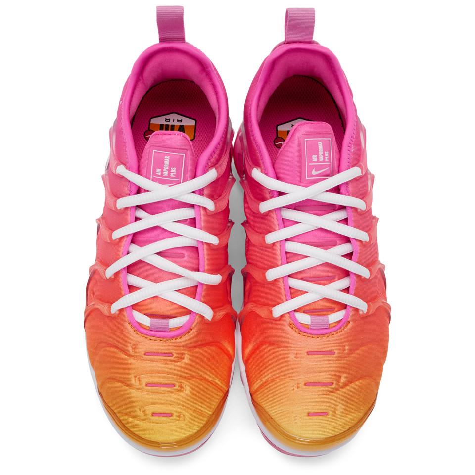 Neon pink store nike vapormax