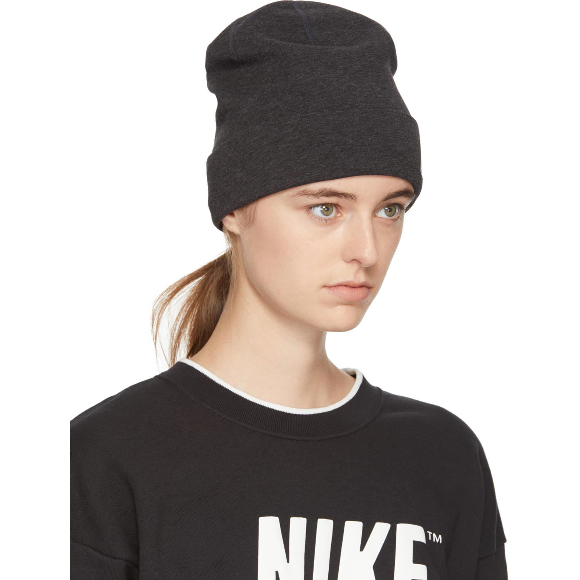 nike beanie tech