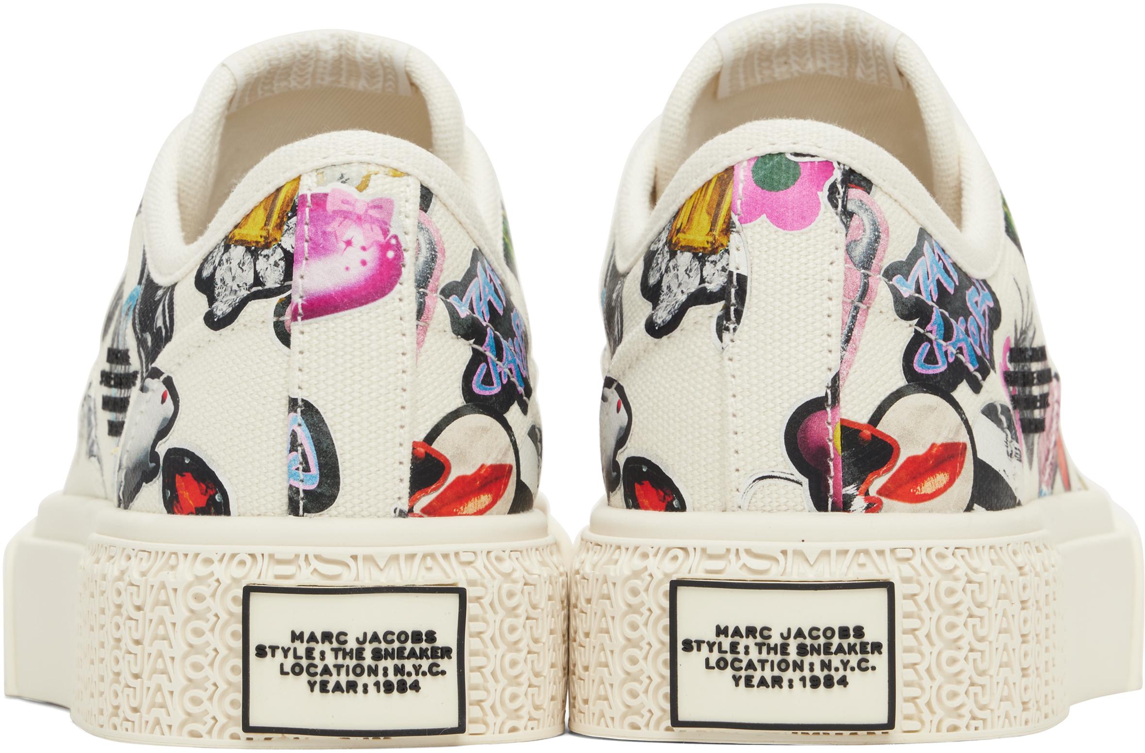 ★MARC JACOBS★ STICKER PRINT SCARF WHITE MULTI 27687291_57909848_1000.jpg
