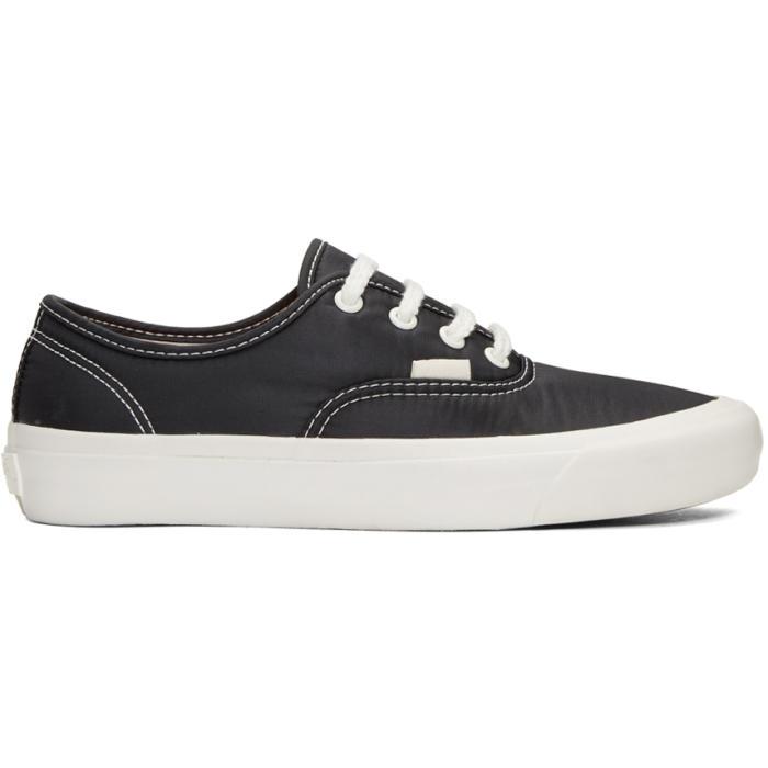 vans authentic pro black black