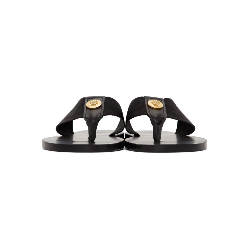Fascinerend hengel regeren Versace Black Greca Sandals for Men | Lyst