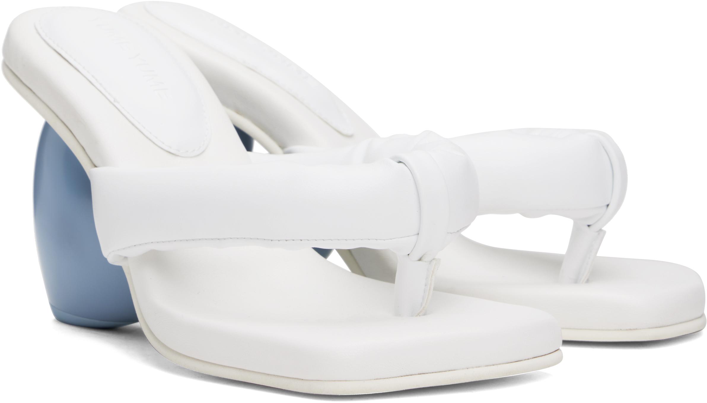 【関税込み】YUME YUME ホワイト Sausage ヒールサンダル White Sausage Heeled Sandals by YUME YUME on Sale