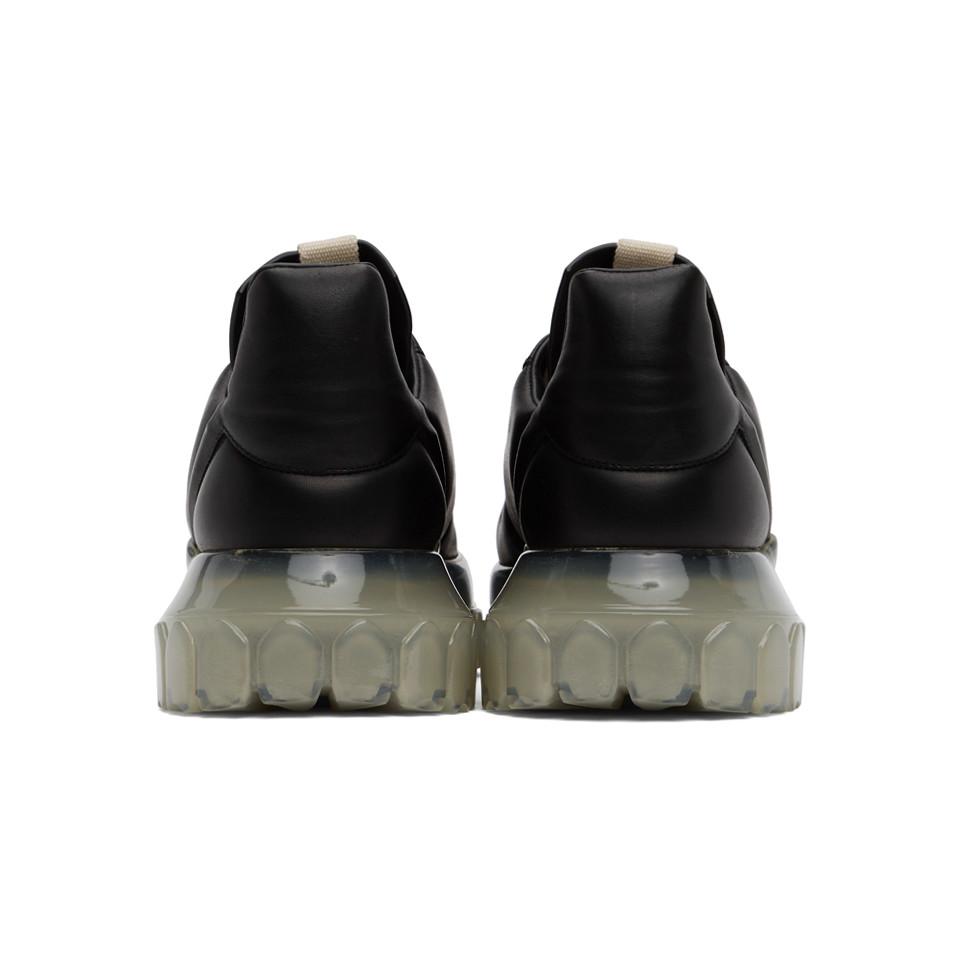valentino rockstud flair
