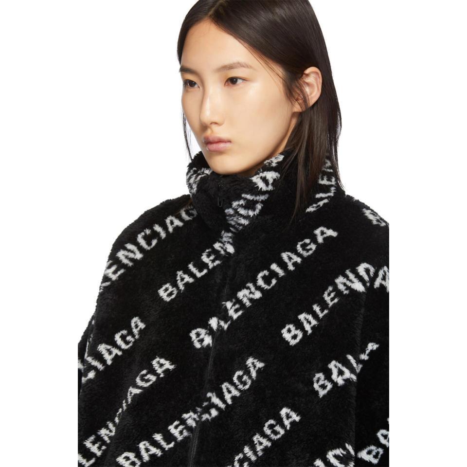 【関税&送料込】Balenciaga Faux Fur Cape Balenciaga Faux Fur Asymmetrical Cape – Cettire