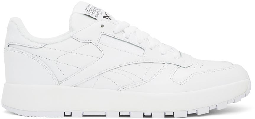 Maison Margiela Reebok Edition Classic Leather Tabi Sneakers in Maison Margiela Reebok Edition Classic Leather Tabi Sneakers in