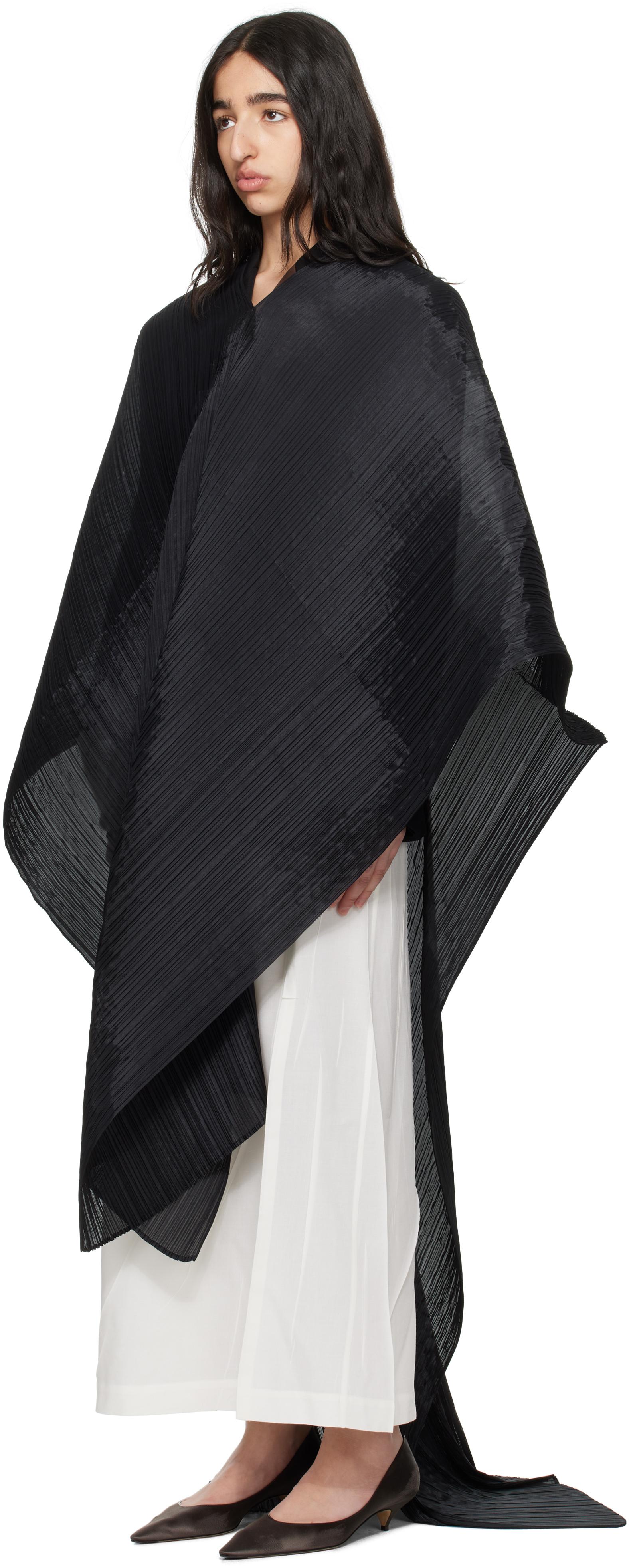 Pleats Please Issey Miyake Basic Madame-T Stole in Black | Lyst