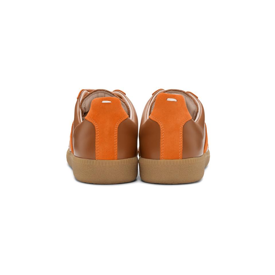 sneaker orange brown