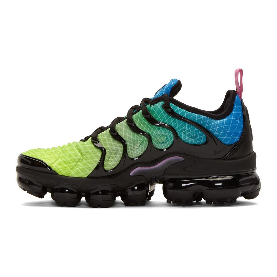 vapormax plus green and black