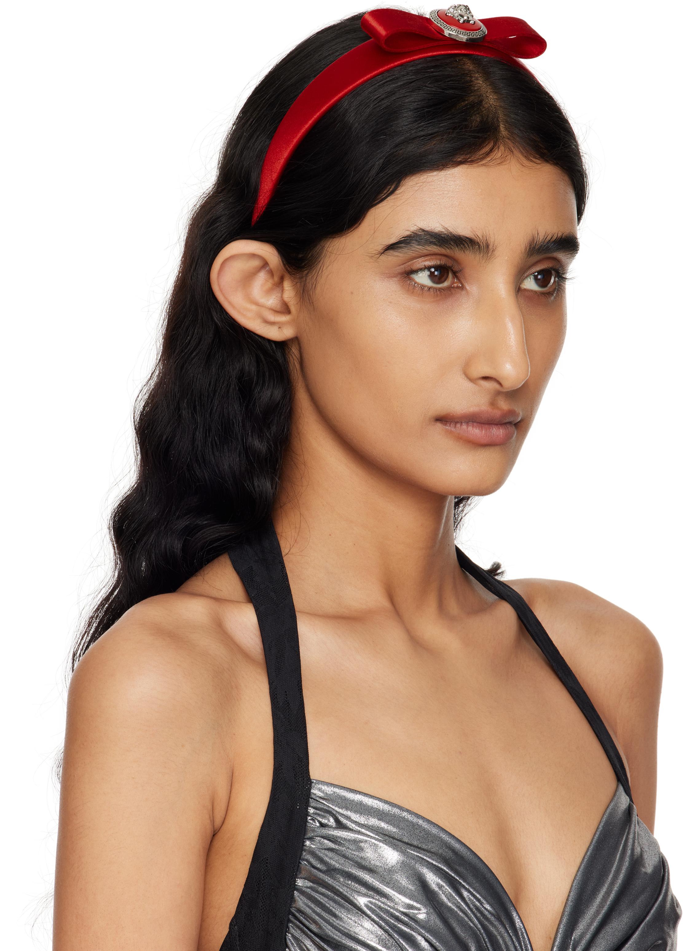 【VERSACE】ヴェルサーチ メドゥーサ リボン ヘアバンド(レッド) VERSACE(ヴェルサーチェ) ヘアアクセサリー(レディース) - 海外