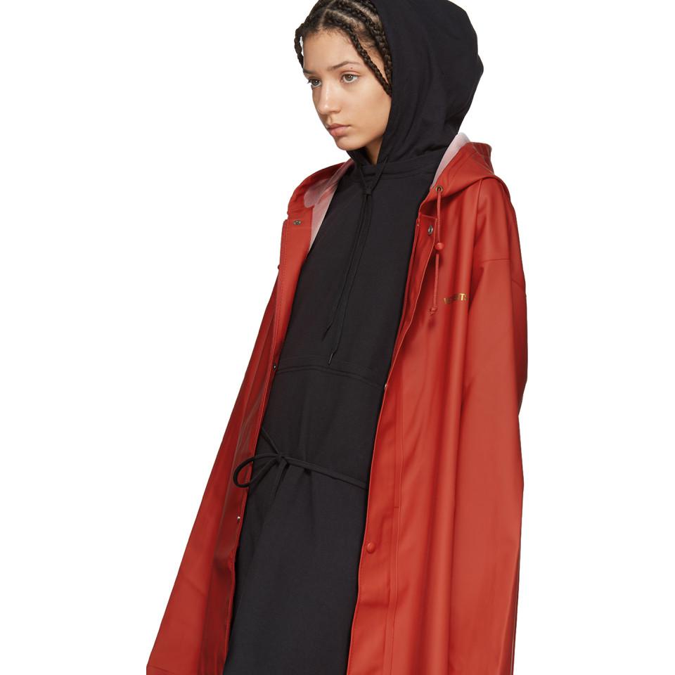Vetements Red Long Logo Raincoat | Lyst