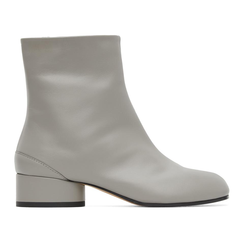 Maison Margiela Leather Grey Low Heel Tabi Boots in Gray - Lyst