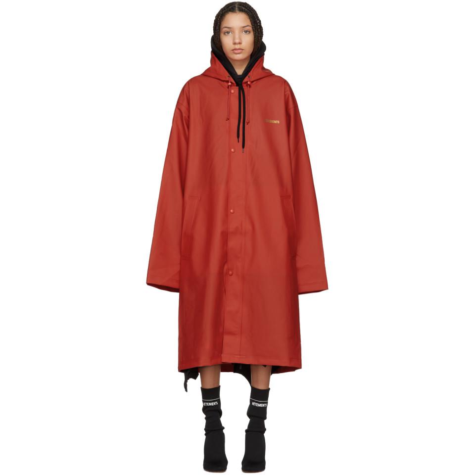 Vetements Red Long Logo Raincoat | Lyst