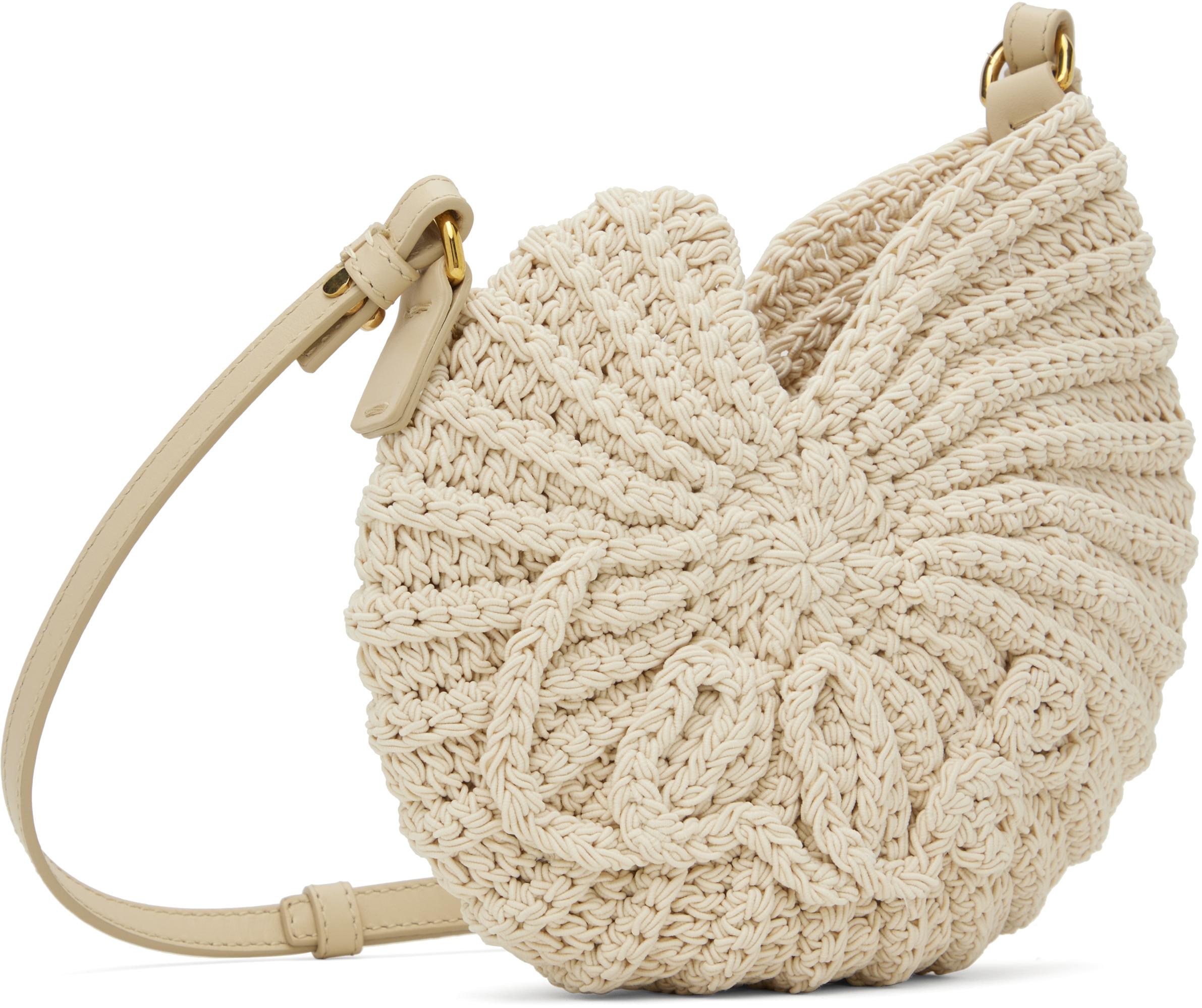 【Chloe】オフホワイト Sea Treasures クロスボディバッグ Chloé クロシェ製Sea Treasuresクロスボディバッグ | Chloé JP