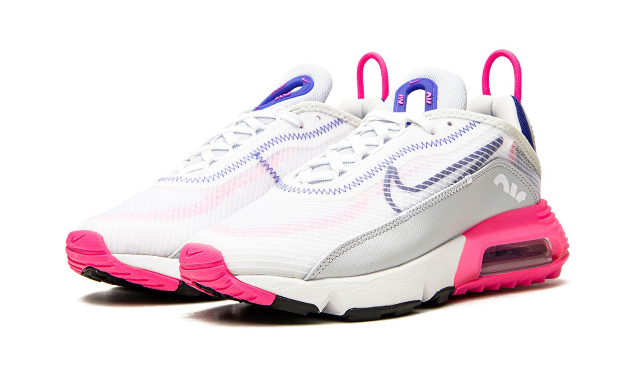 Nike pink sales shoes air max