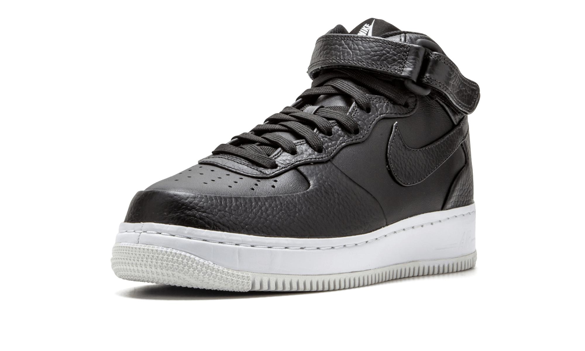 air force 1 mid cmft