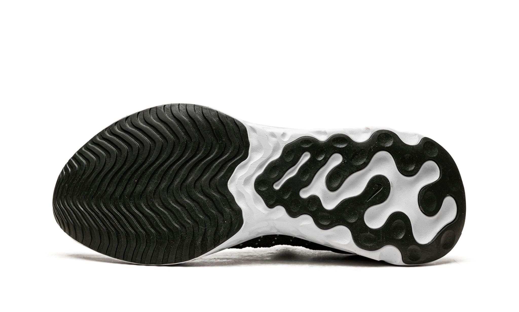 nike react phantom run flyknit 2 running shoe