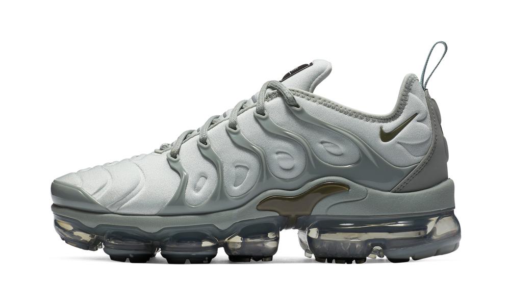nike air vapormax plus olive green
