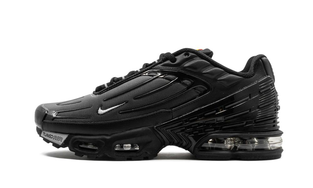 air max plus 3 black white