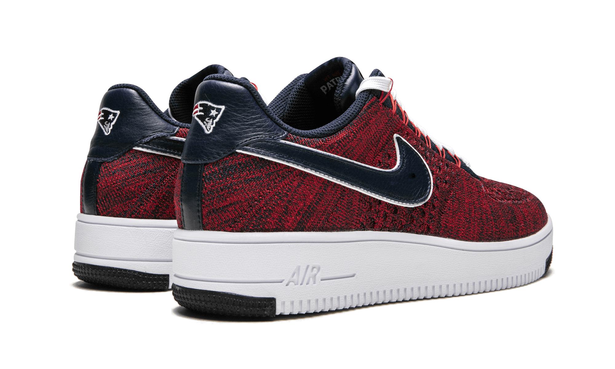 new air max black and red