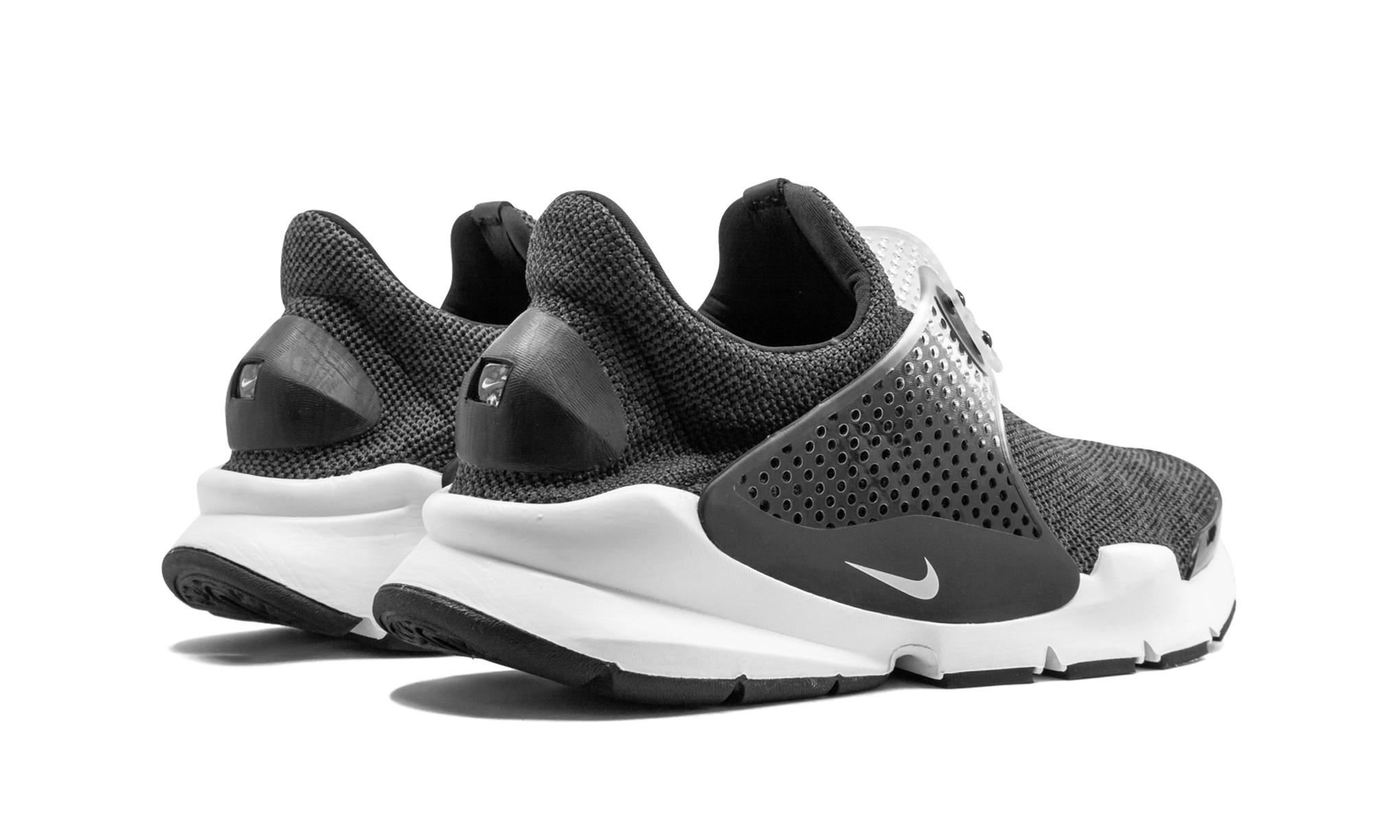 nike short dart