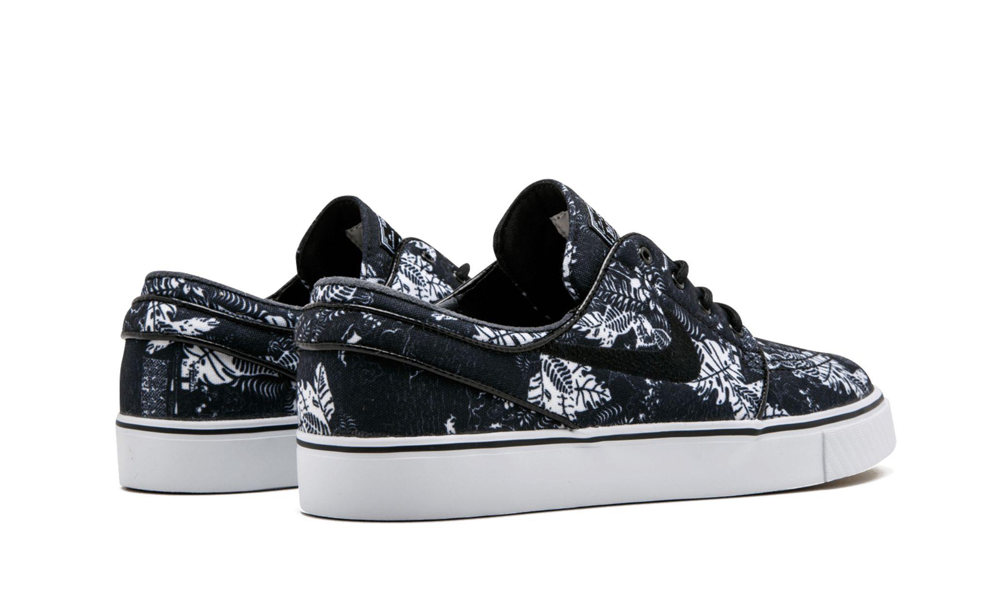 Nike janoski floral black top