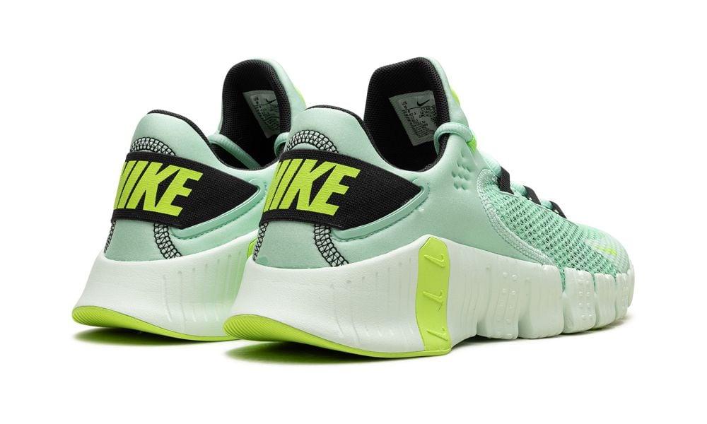 Nike women's metcon 4 training shoes canada hotsell