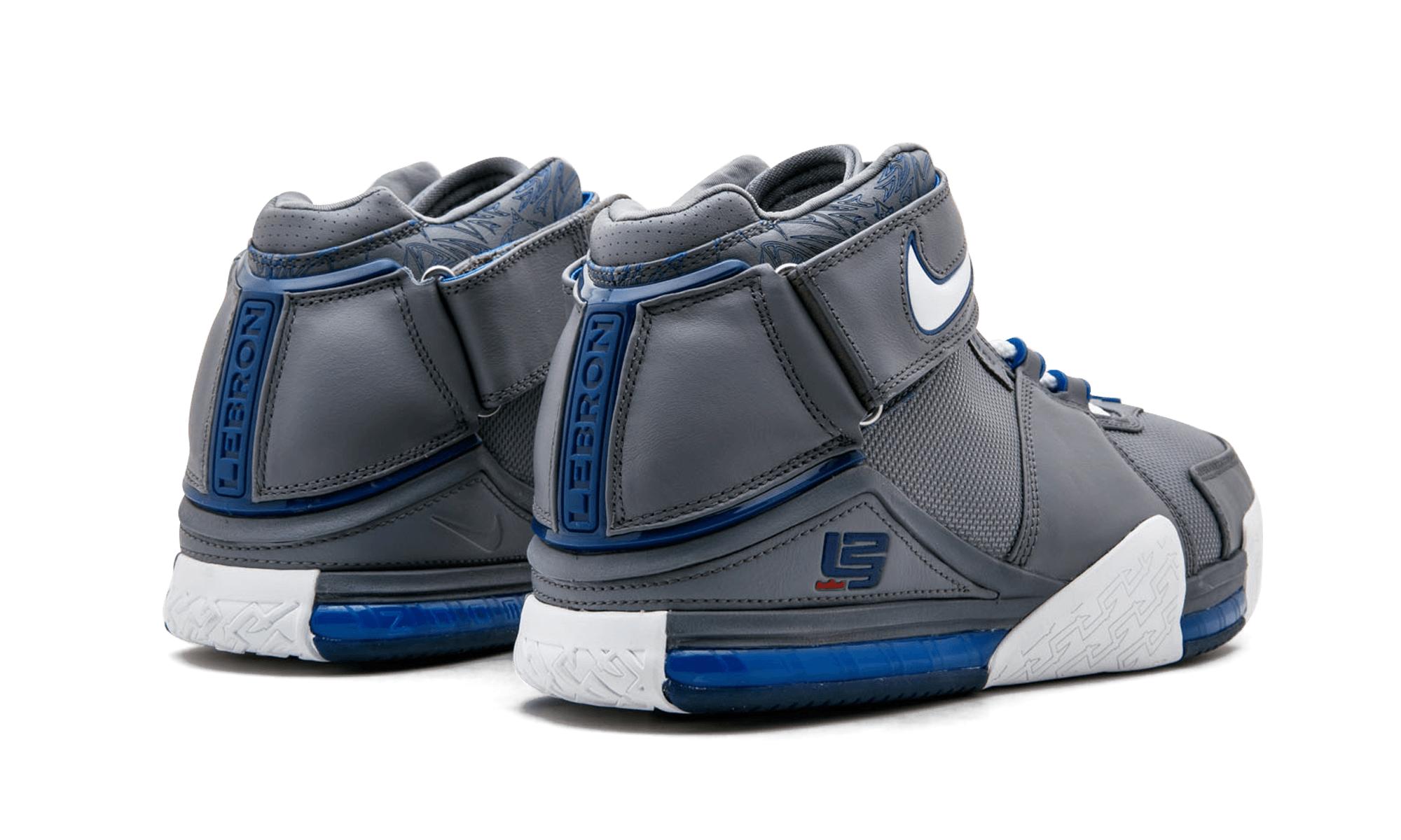 nike lebron 2