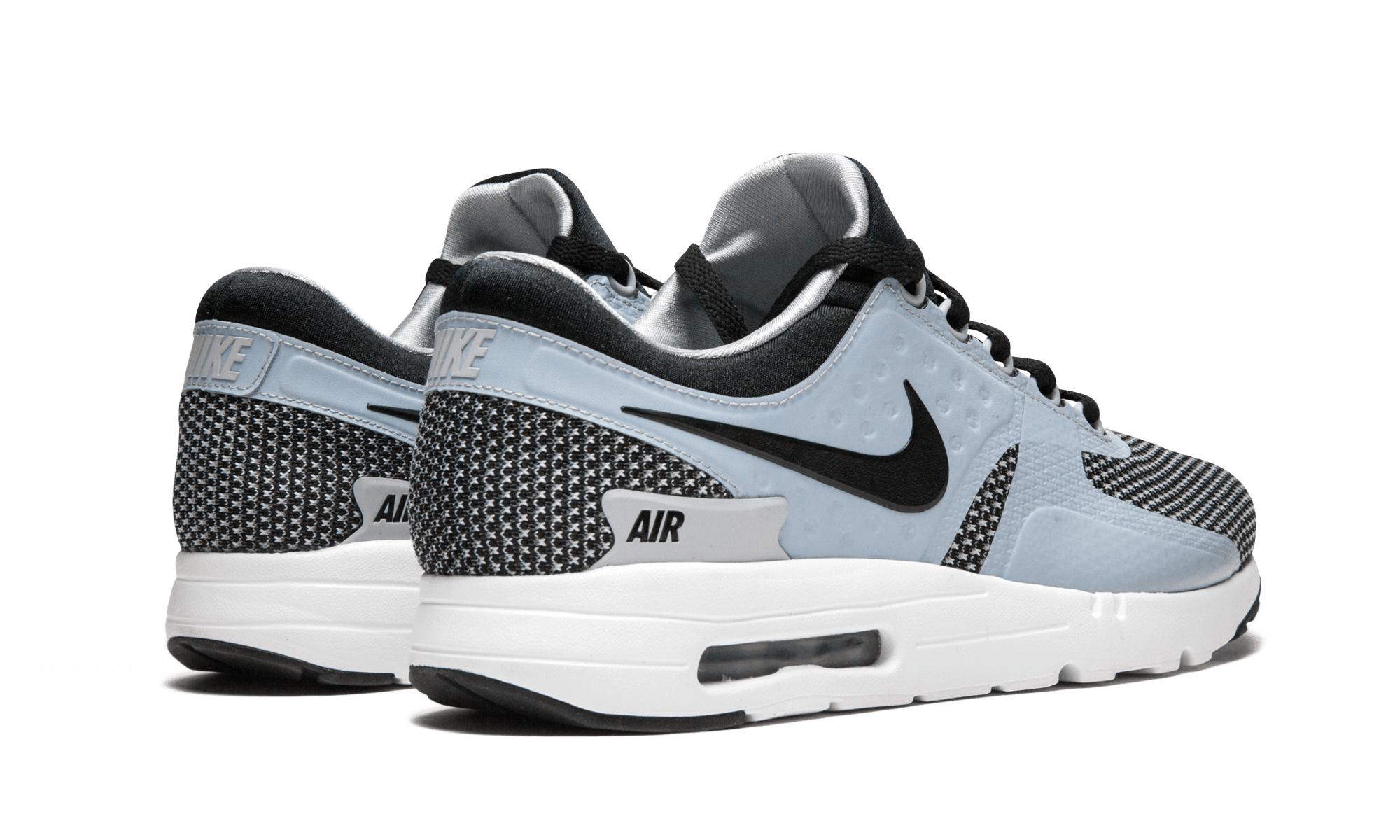 nike men's air max zero essential running shoe