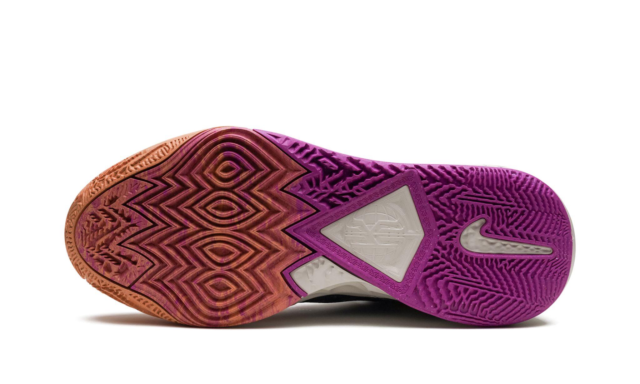 Kyrie 8