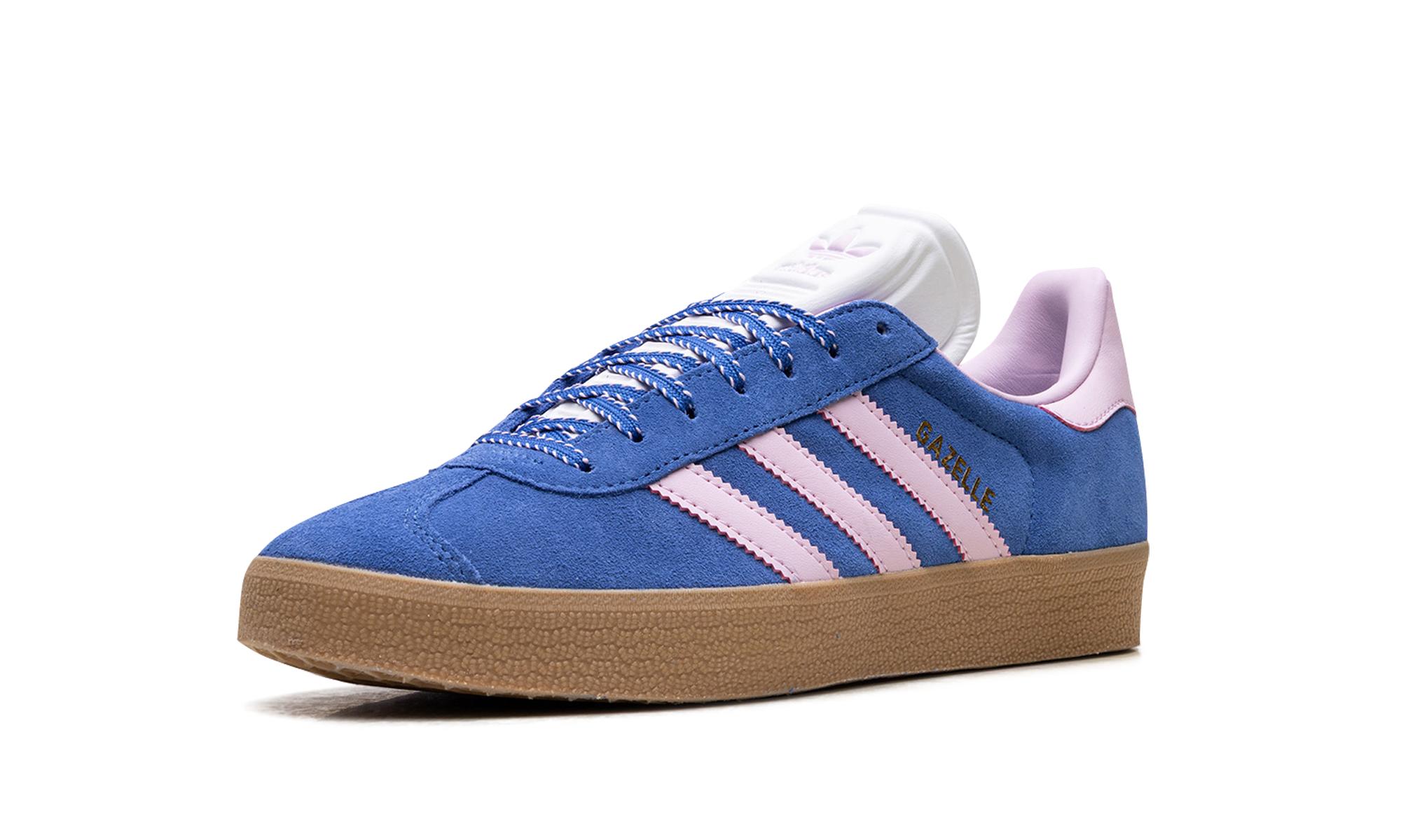 adidas gazelle silver green womens adidas Originals Gazelle x Manchester United - Utility Black/Preloved  Yellow/Gum 4