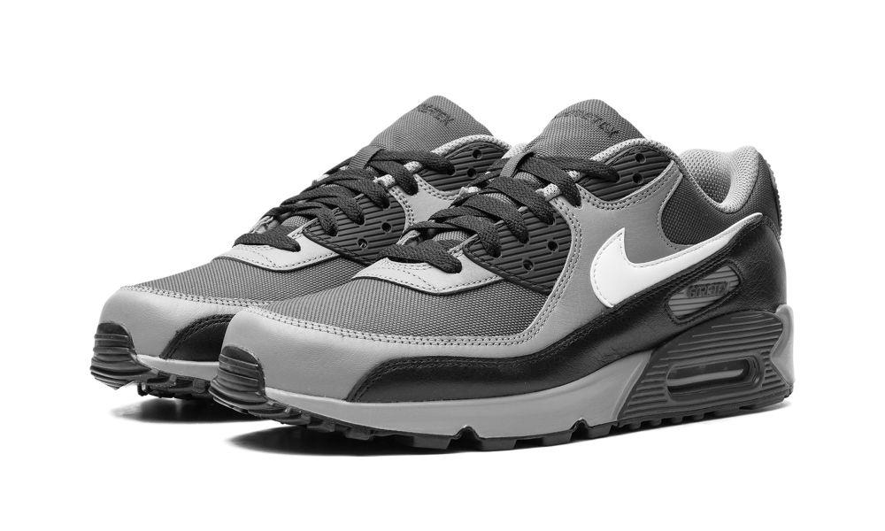 grey and black nike air max 90