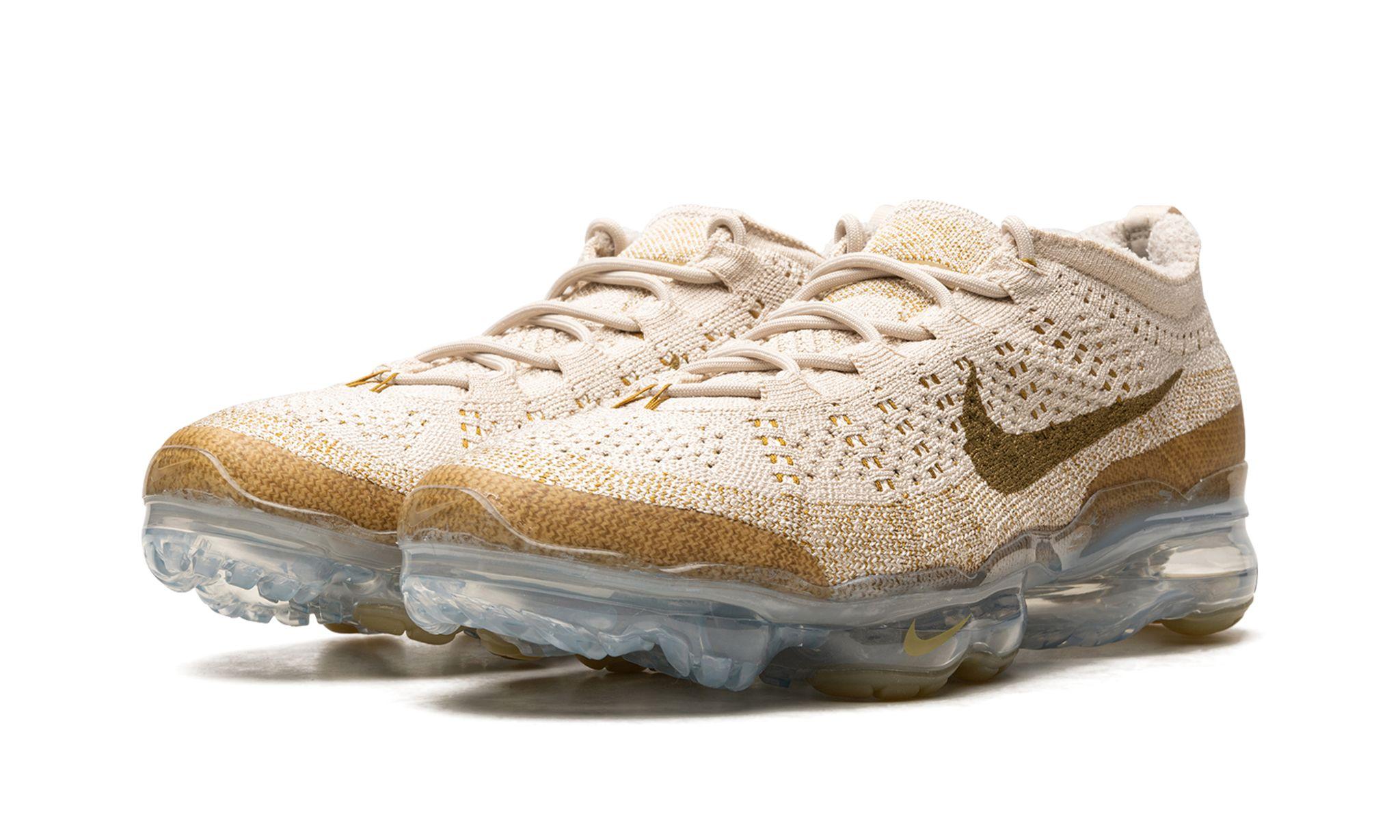 Nike air vapormax running shoes top
