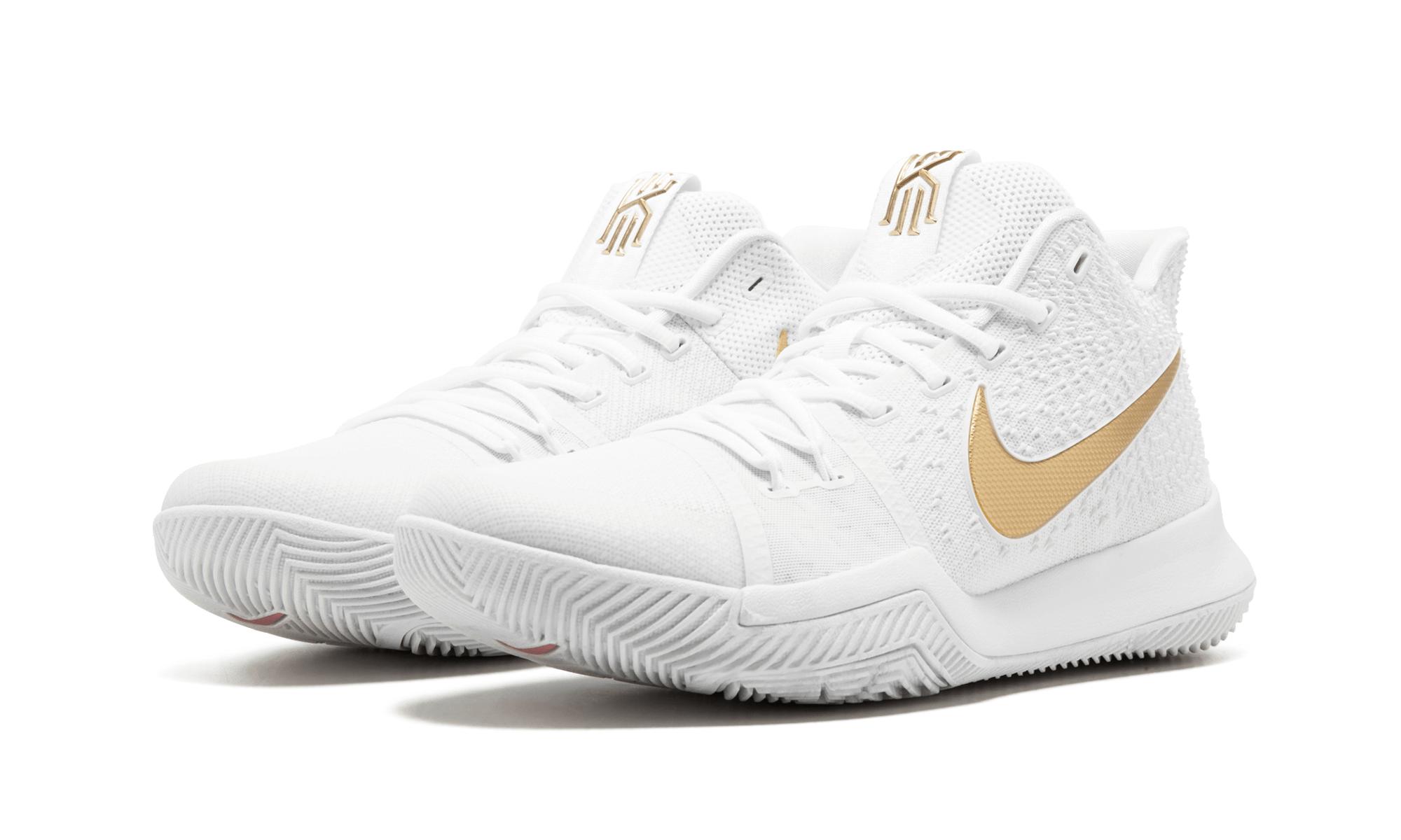 kyrie 3 white mens