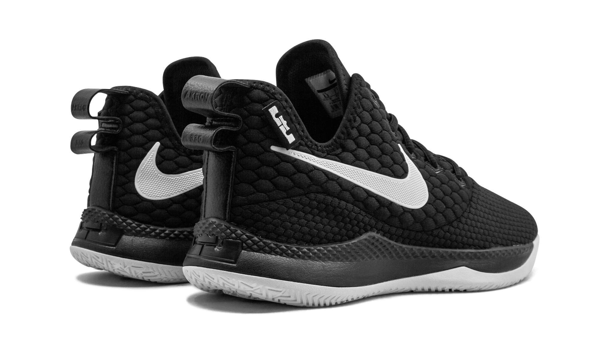 Nike Lebron Witness Iii Sneakers in 