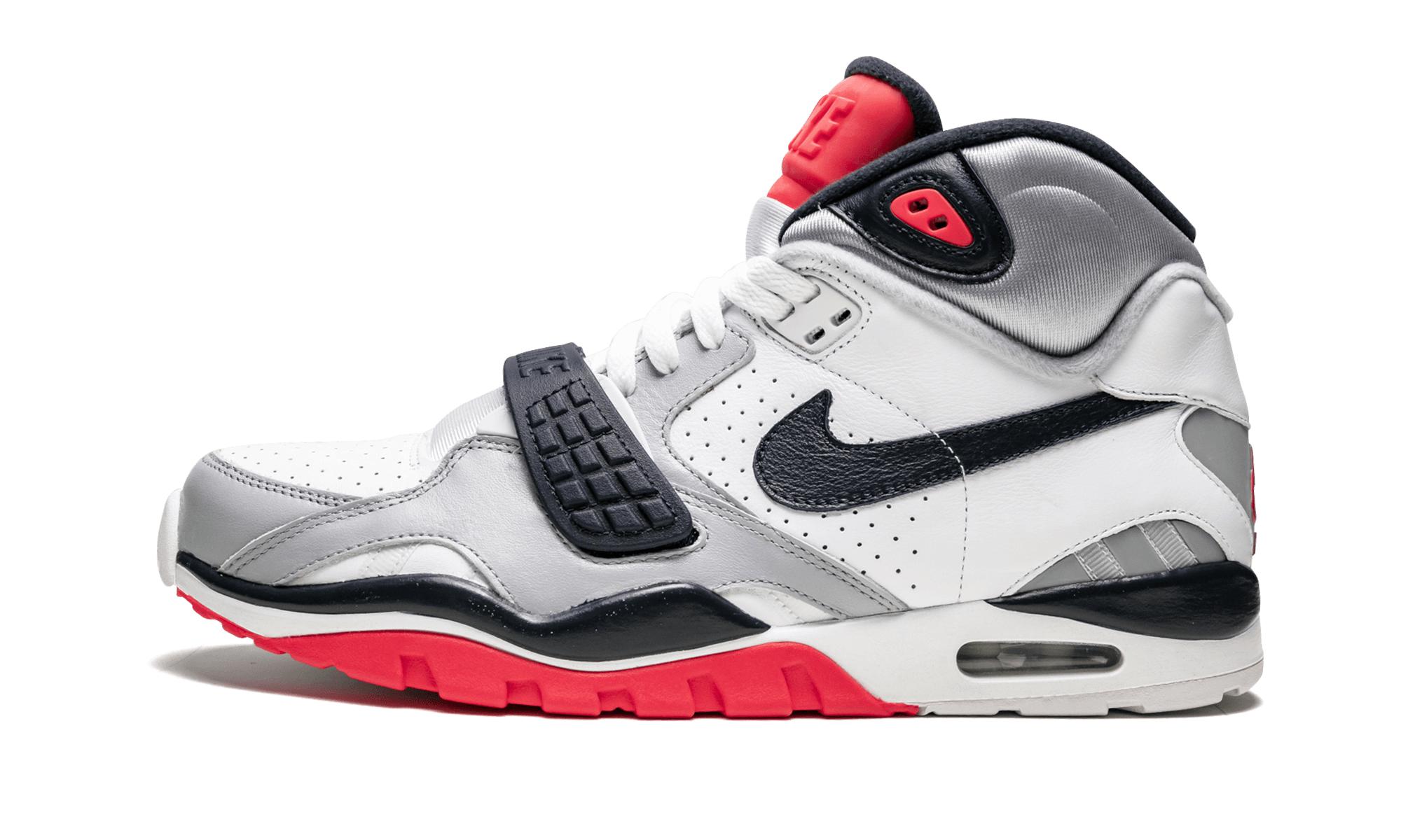 nike air trainer marauder