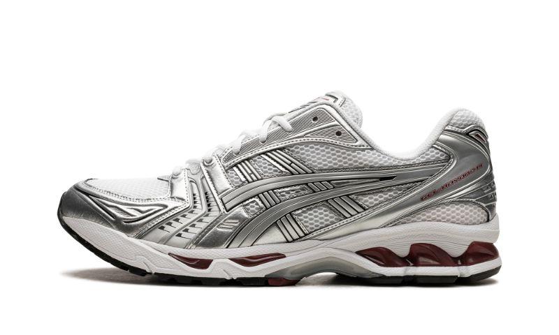 Stadium asics kayano deals