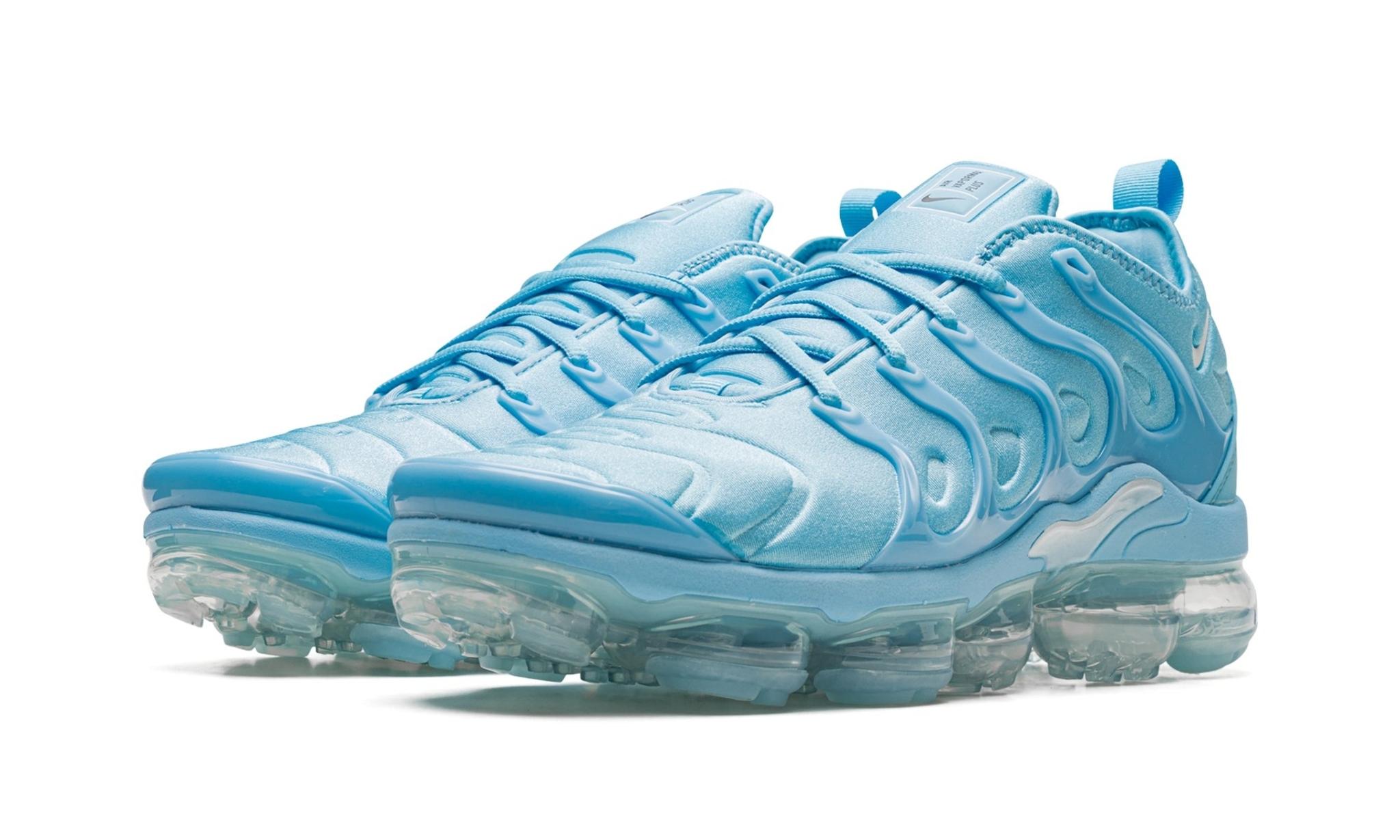 vapormax plus blue fury